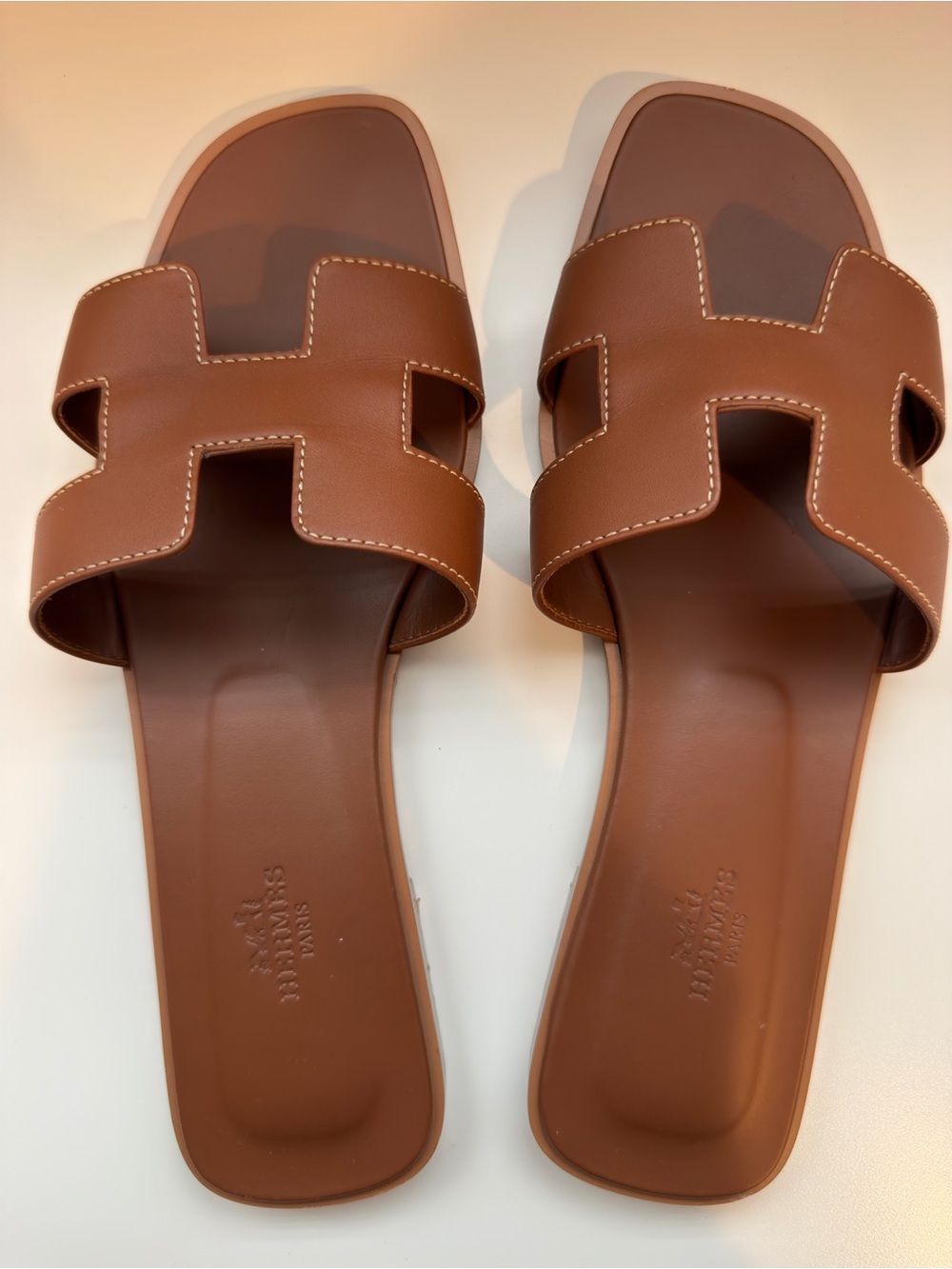 Hermès Oran Flats in tan, size 39.5 (fits US 9)